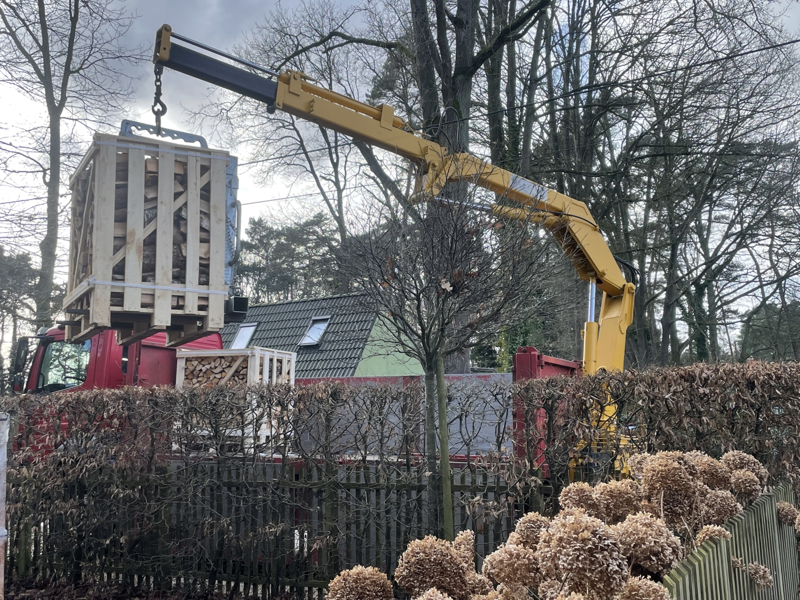 Brandhout box ± 0.9 m³ ovendroog geleverd